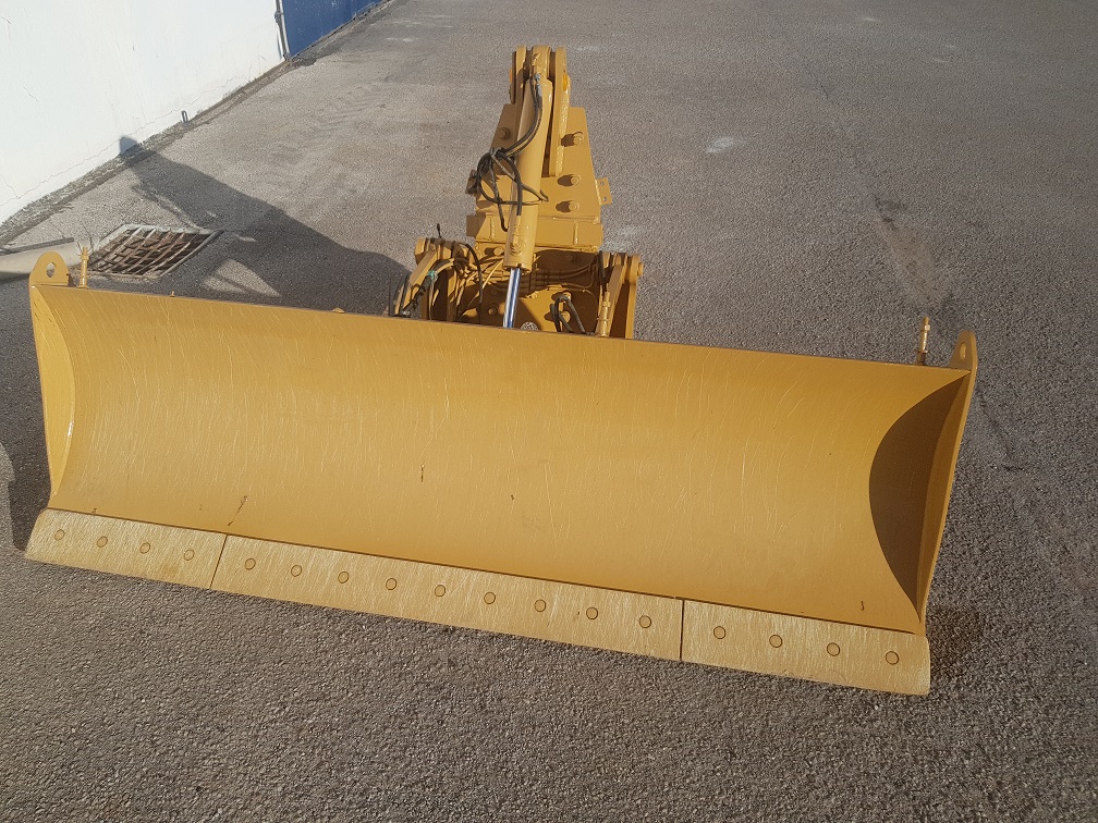 Lamina CATERPILLAR (1)